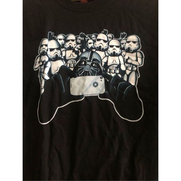 Star Wars Storm Trooper x Darth Vader Selfie Tshirt Men’s Size Large - Picture 2 of 2